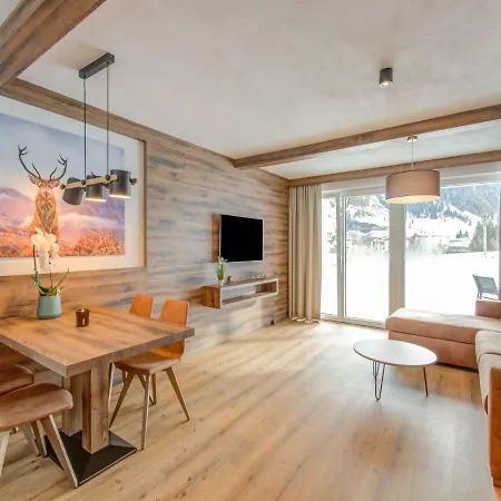 Golden Lodges With Ski Storage Lejlighed