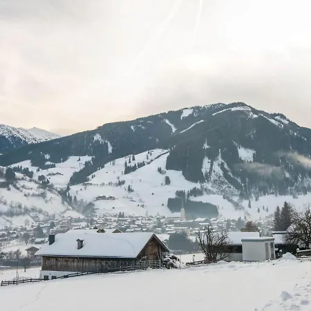 Golden Lodges With Ski Storage