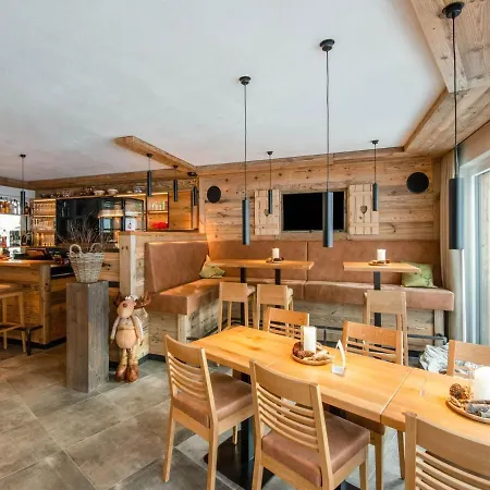 Golden Lodges With Ski Storage Lejlighed *