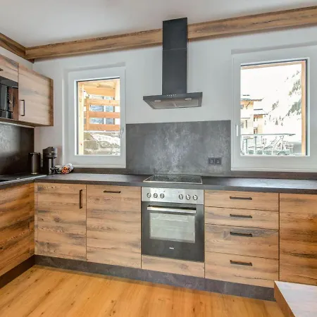 Golden Lodges With Ski Storage Lejlighed