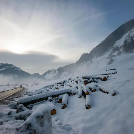 Golden Lodges With Ski Storage Lejlighed